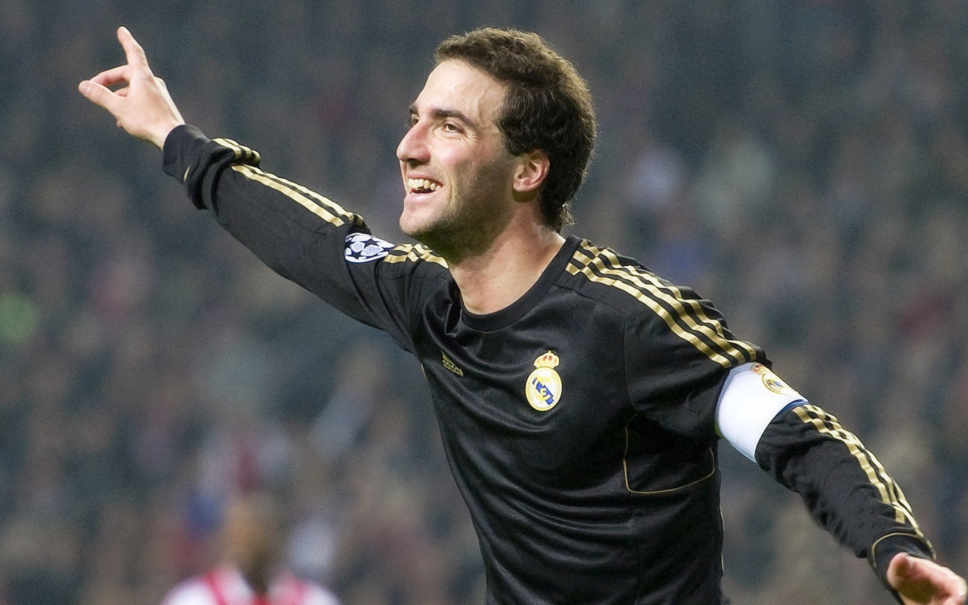 华伦西亚客场告捷，排名大为上升，华伦西亚阵容